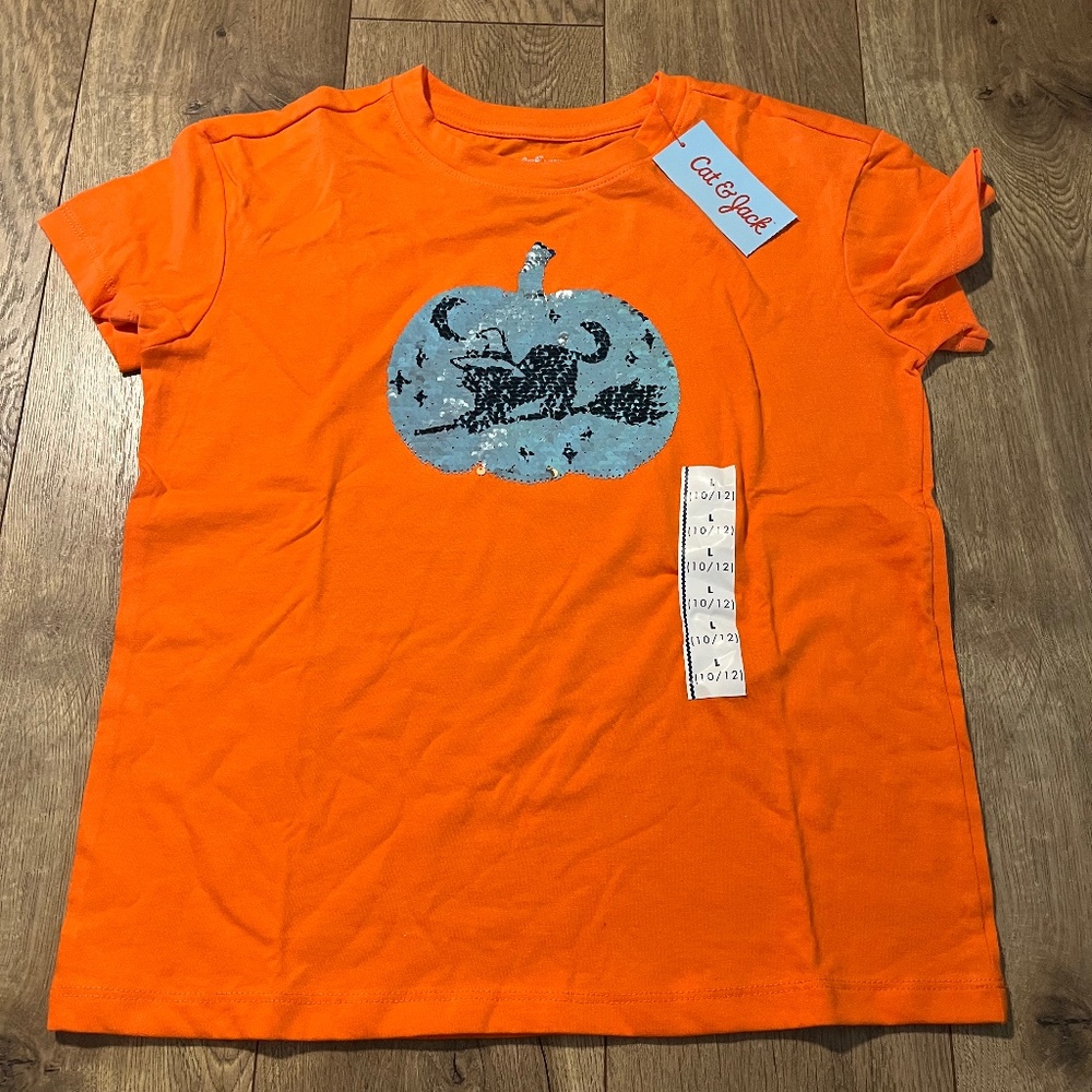 Girls halloween shirt sequins NWT size large 10/12